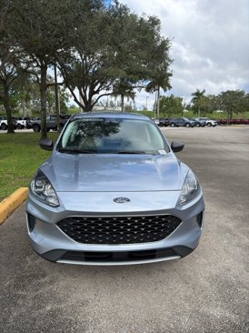 Used 2022 Ford Escape SE w/ Convenience Package image 2