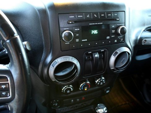 Used 2017 Jeep Wrangler Sport w/ Quick Order Package 24S image 25