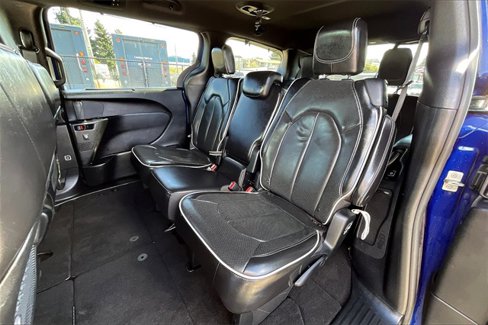 Used 2019 Chrysler Pacifica Limited image 26