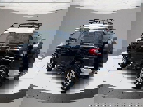 Used 2014 Toyota FJ Cruiser 2WD w/ Convenience Package image 7