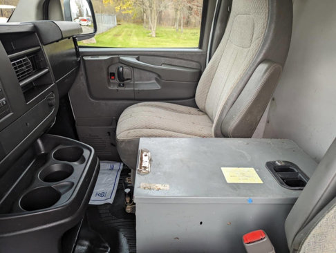 Used 2013 Chevrolet Express 3500 image 9