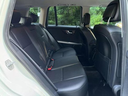Used 2012 Mercedes-Benz GLK 350 4MATIC image 25