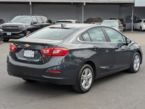 Used 2018 Chevrolet Cruze LT w/ LT Fleet Convenience Package image 5