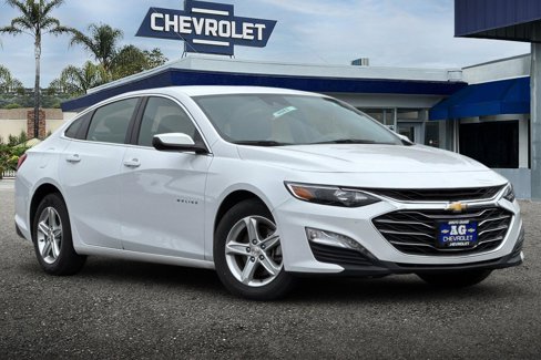 Used 2023 Chevrolet Malibu LT image 2