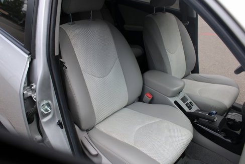 Used 2012 Toyota RAV4 EV image 23