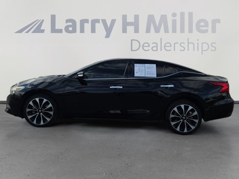 Used 2018 Nissan Maxima SR image 2