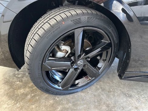 Used 2024 Nissan Sentra SR w/ SR Premium Package image 29
