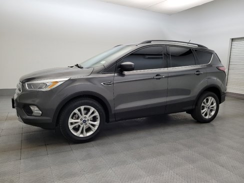 Used 2018 Ford Escape SEL image 2