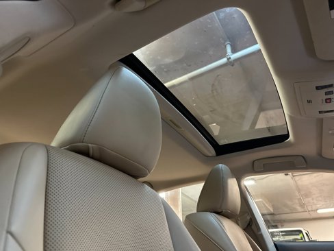 Used 2016 Lexus ES 300h image 15