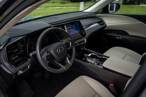 Used 2023 Lexus RX 350 FWD w/ Accessory Package (K3) image 32