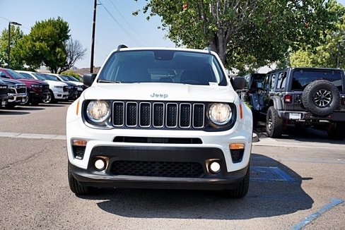Certified 2022 Jeep Renegade Latitude image 5