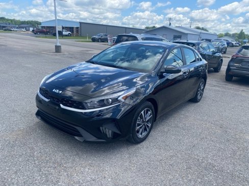 Used 2024 Kia Forte LXS image 2