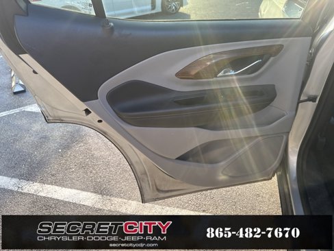 Used 2018 GMC Terrain SLE w/ Driver Convenience Package image 15