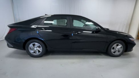 New 2025 Hyundai Elantra SE image 20