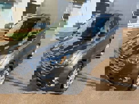 Used 2018 Ford Escape SE image 1