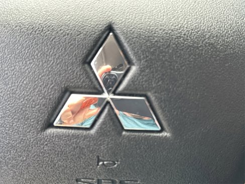 Used 2022 Mitsubishi Outlander SE image 17