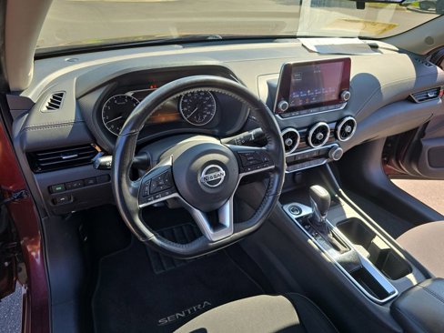 Used 2022 Nissan Sentra SV image 18