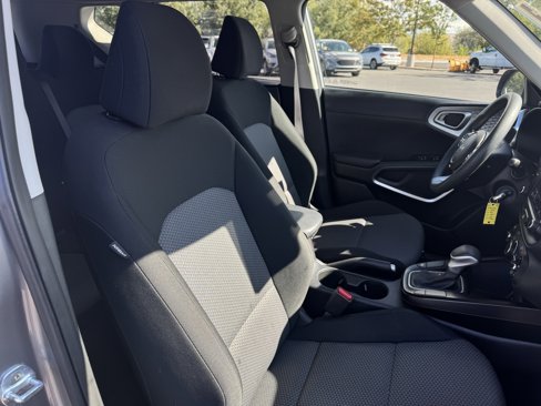 Used 2023 Kia Soul LX w/ Option Group 015 image 15