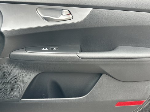 Used 2023 Kia Forte LXS image 14