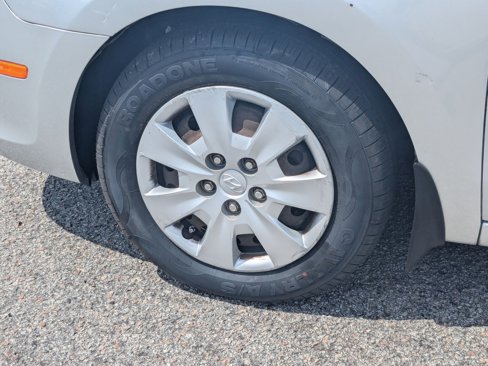 Used 2010 Hyundai Elantra GLS w/ Popular Equipment Pkg 2 image 10