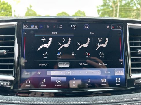 Used 2023 Chrysler Pacifica Limited image 39
