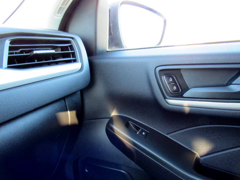 Used 2022 Ford Escape SE w/ SE Sport Appearance Package image 23
