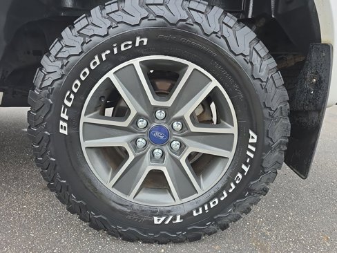 Used 2015 Ford F150 XLT w/ Equipment Group 302A Luxury image 35