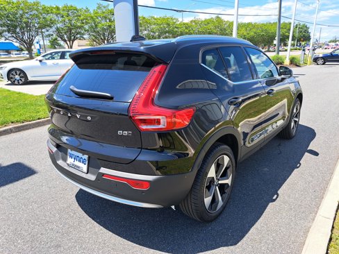 New 2025 Volvo XC40 B5 Plus w/ Climate Package image 3
