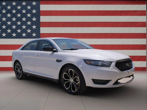 Used 2017 Ford Taurus SHO image 8