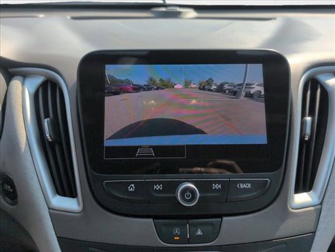 Used 2023 Chevrolet Malibu LS image 14