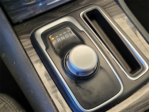 Used 2021 Chrysler 300 Touring w/ Sport Appearance Package image 21