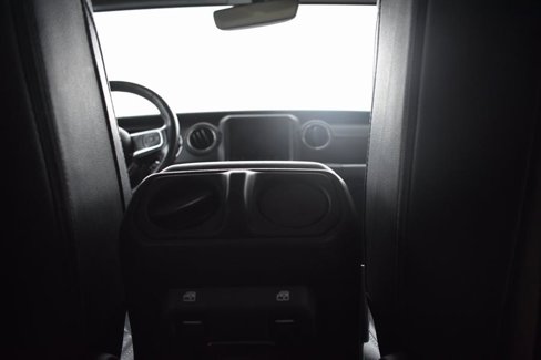 Used 2019 Jeep Wrangler Unlimited Sahara image 31