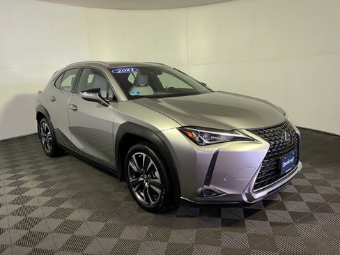 Used 2021 Lexus UX 200 image 2