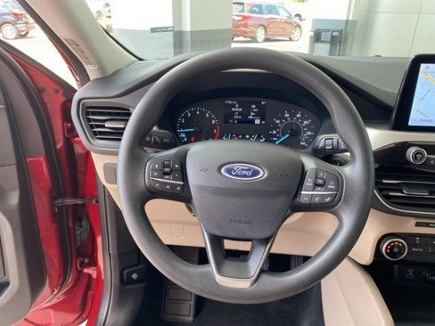 Certified 2022 Ford Escape SE image 32