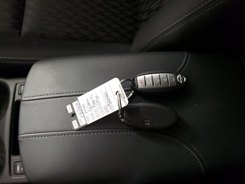 Used 2020 Nissan Rogue SV image 25