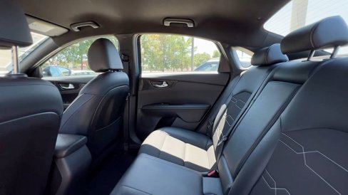 Used 2022 Kia Forte GT-Line image 37