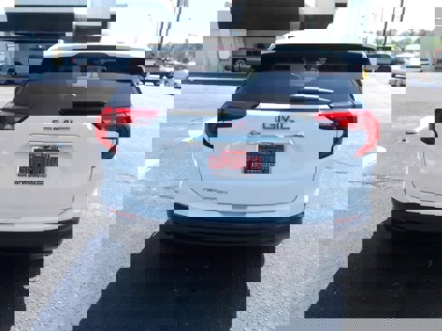 Used 2020 GMC Terrain SLE image 4
