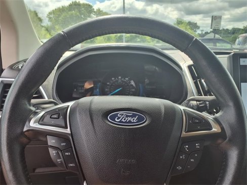 Used 2022 Ford Edge Titanium image 14