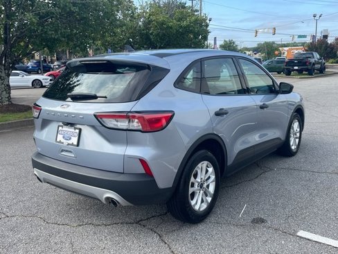 Used 2022 Ford Escape S image 5