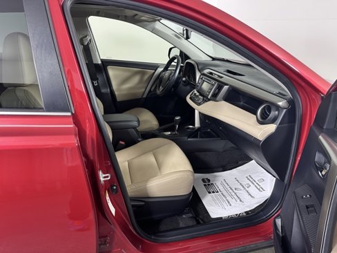 Used 2015 Toyota RAV4 Limited image 11
