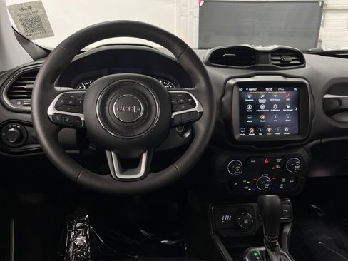 Used 2023 Jeep Renegade Latitude image 5