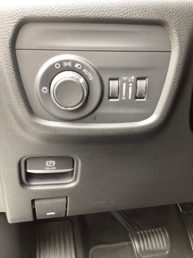 Used 2022 Jeep Grand Cherokee L Laredo image 14