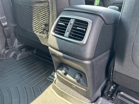 Used 2019 Kia Sorento LX image 18