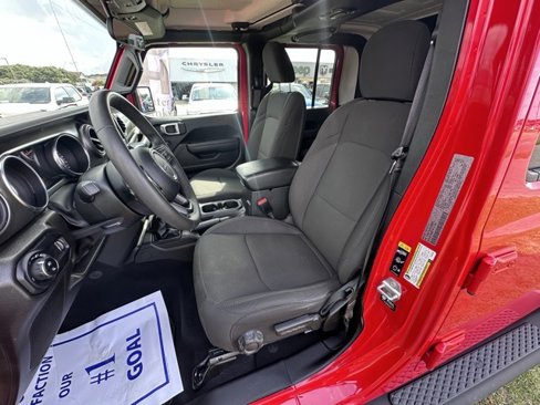 Certified 2023 Jeep Gladiator Sport image 9