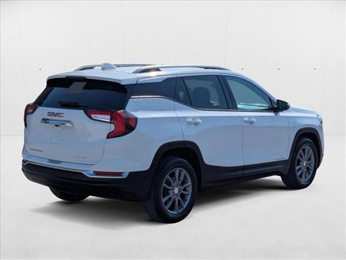 Used 2024 GMC Terrain SLT image 5