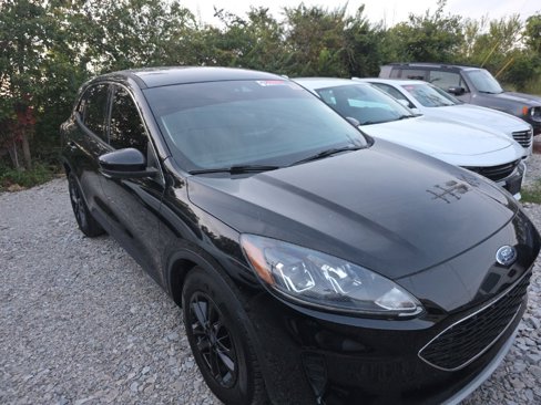 Used 2020 Ford Escape SE image 2