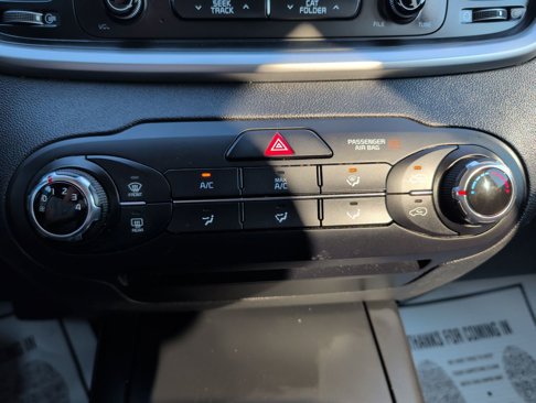 Used 2016 Kia Sorento LX image 15