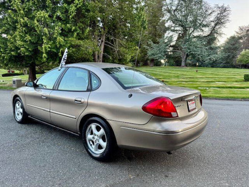 Used 2003 Ford Taurus SES image 8