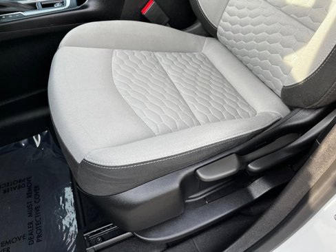 Used 2018 Chevrolet Equinox LS image 18