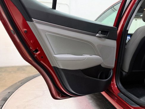 Used 2018 Hyundai Elantra SEL image 15